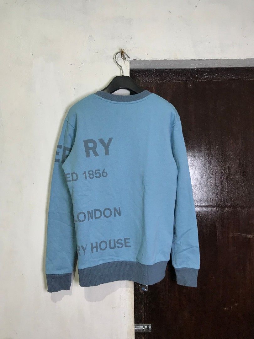BURBERRY SWEATSHIRT (Category: Luxury Apparel) located in Naga. Submitted by black-market00 (Listing ID 1432524383, Image 2). Description: SIZE XS SMALL ON TAG BUT FIT TO M WIDTH 20 LENGHT 27 NO ISSUE.