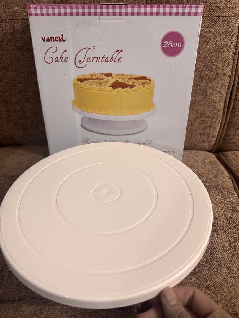 Cake turntable (Category: Bakeware) located in Manila. Submitted by trendytreasuresbycat (Listing ID 1432515494, Image 3). Description: Selling cake turn table brand new.