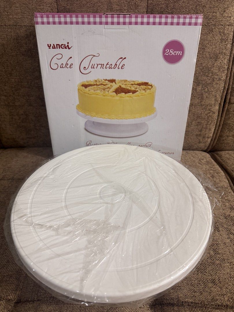 Cake turntable (Category: Bakeware) located in Manila. Submitted by trendytreasuresbycat (Listing ID 1432515494, Image 1). Description: Selling cake turn table brand new.