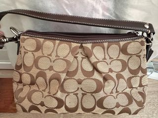 (Category: ) located in . Submitted by mimi_yano (Listing ID 1432492097, Image 1). Description: .