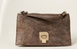 (Category: ) located in . Submitted by thriftypieces (Listing ID 1432526046, Image 1). Description: .