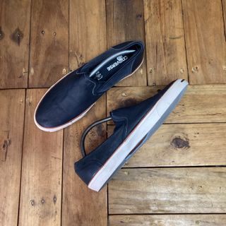 (Category: ) located in . Submitted by KASUT_BURUK.STORE (Listing ID 1432596285, Image 1). Description: .