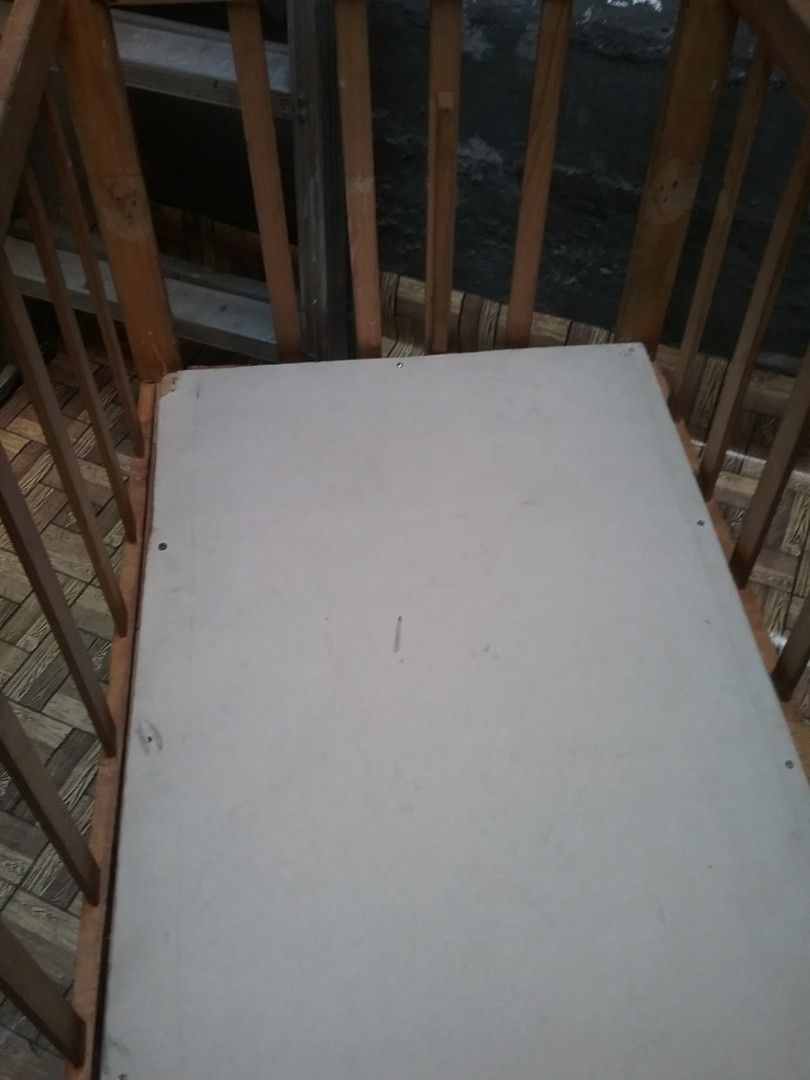Crib for sale (Category: Cots & Cribs) located in Manila. Submitted by apoloniaa.apolinar (Listing ID 1432494657, Image 3). Description: Crib for toddlers up to 2 yrs old used for 2 yrs repair to make it large crib foldable pick up in Marikina.