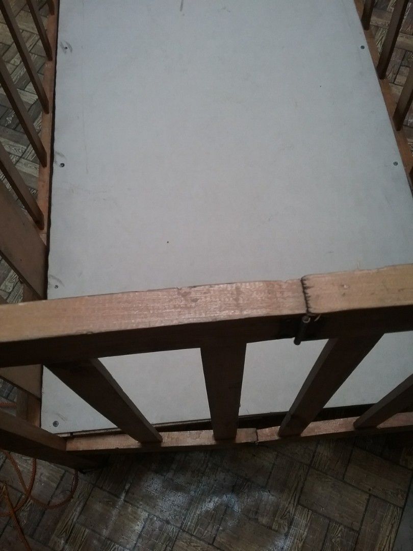 Crib for sale (Category: Cots & Cribs) located in Manila. Submitted by apoloniaa.apolinar (Listing ID 1432494657, Image 2). Description: Crib for toddlers up to 2 yrs old used for 2 yrs repair to make it large crib foldable pick up in Marikina.