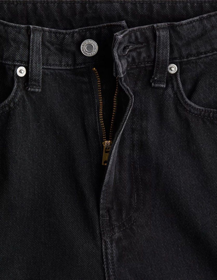 Denim Black Wide Leg Jeans (Category: Jeans) located in Bulacan. Submitted by okhayeee (Listing ID 1432540568, Image 3). Description: Denim black wide-leg jeans bought from the H&M online store and delivered on April 15. The size is too small for me. I can send actual photos upon request..