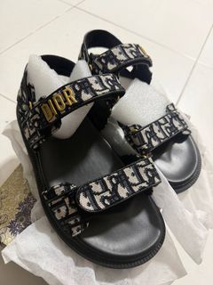 (Category: ) located in . Submitted by cuteeclothing (Listing ID 1432432015, Image 1). Description: .