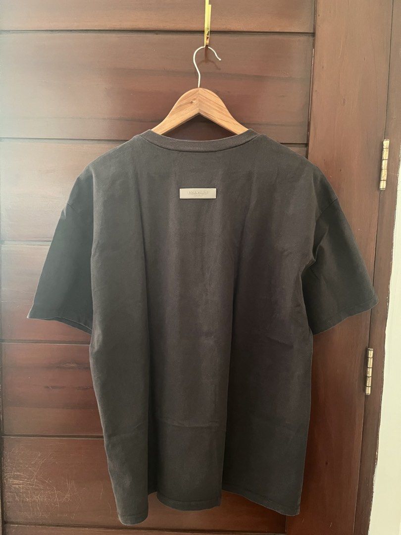Essentials FOG FEAR OF GOD 1977 tee shirt (Category: Tshirts & Polo Shirts ) located in Manila. Submitted by all.love.thrift.shop.v2 (Listing ID 1432459361, Image 3). Description: For sale! Essentials tee Size large Minimal signs of usage ₱799 + sf As is, No return No exchange No refund Color may vary due to lighting All items are cleaned before shipping Payment first via gcash/maya/gotyme/maribank bank transfer 💰 Ship via LBC/J&T/Lalamove 🚛 📍