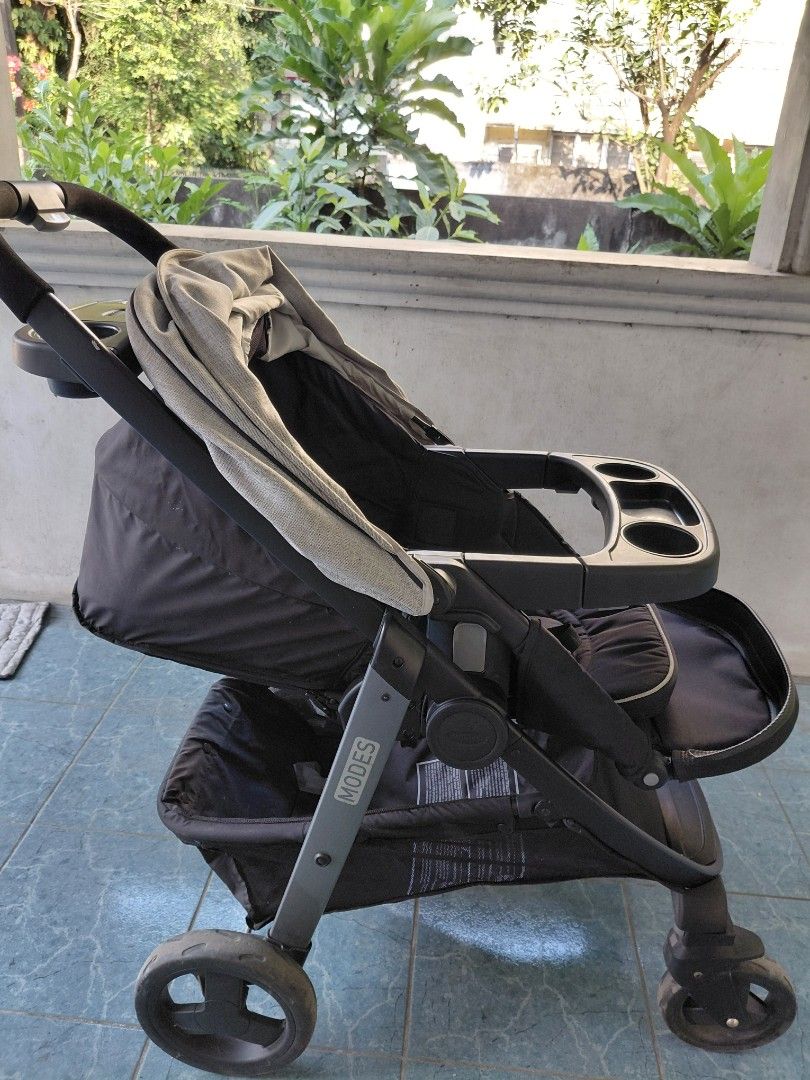 Graco Nest2grow Stroller (Category: Strollers) located in Manila. Submitted by ronaprz (Listing ID 1432487553, Image 2). Description: - Graco Nest2grow Stroller - Color: Black and Gray - Unisex design - Condition: Needs washing - Stylish and functional.