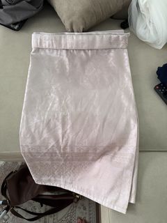 (Category: ) located in . Submitted by aliapreloved_ (Listing ID 1432395339, Image 1). Description: .