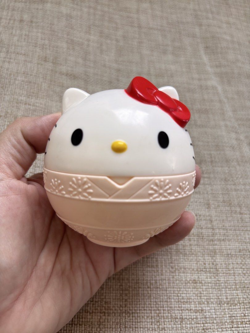 Hello Kitty Happy Meal Lantern-shaped Shaking Rice Ball Maker (Category: Character Goods) located in Calamba. Submitted by cur8d (Listing ID 1432431138, Image 1). Description: .