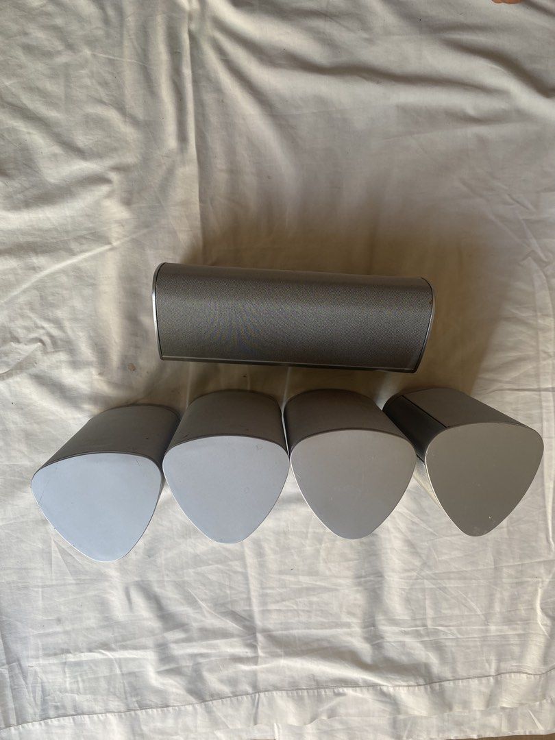 Harman Kardon Speaker Set (Category: Other Audio Equipment) located in Antipolo. Submitted by canadafindss (Listing ID 1432468517, Image 3). Description: 🇨🇦 Canada Finds – Harman Kardon Speaker Set Clean and premium Harman Kardon home theater speakers, perfect for movies and everyday use. Included: • 1 Center speaker • 4 Satellite speakers Details: • Brand: Harman Kardon • Condition: Good, tested • Compact and modern design • Clear vocals and b