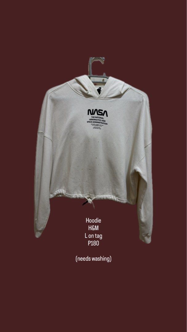 H&M hoodie (Category: Longsleeves) located in Muntinlupa City. Submitted by phrque (Listing ID 1432519897, Image 1). Description: .