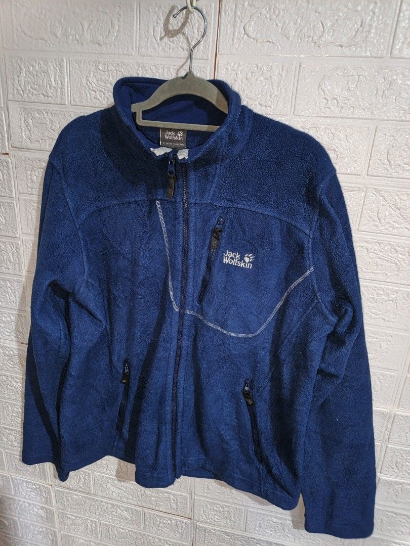 Jack wolfski (Category: Coats, Jackets and Outerwear) located in Cebu City. Submitted by papart1993 (Listing ID 1432472223, Image 1). Description: JACK WOLFSKIN SHERPA FLEECE JACKET EXCELLENT DARK BLUE L-XL FIT 22.5 W 28 L 📩 CEBU LOCATION.