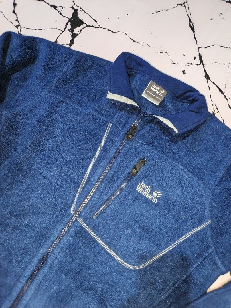 Jack wolfski (Category: Coats, Jackets and Outerwear) located in Cebu City. Submitted by papart1993 (Listing ID 1432472223, Image 2). Description: JACK WOLFSKIN SHERPA FLEECE JACKET EXCELLENT DARK BLUE L-XL FIT 22.5 W 28 L 📩 CEBU LOCATION.