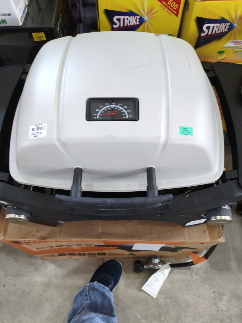 Jumbuck Portable 2 Burner BBQ Grill (Category: BBQ, Grills & Hotpots) located in Manila. Submitted by hmrgrace5. (Listing ID 1432402862, Image 2). Description: - Jumbuck Portable 2 Burner BBQ Grill - Dual burner design - Grill and griddle surfaces - Built-in thermometer - Convenient side tables - Includes gas hose and regulator - Brand new in original box.