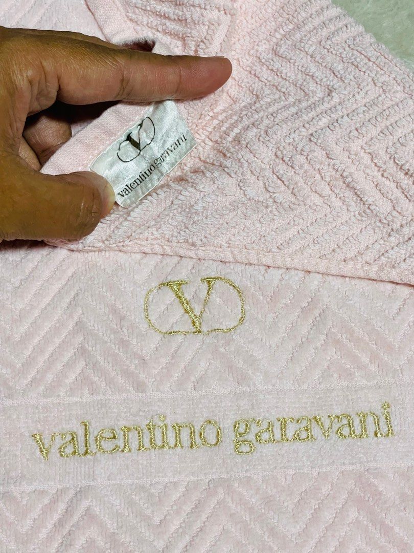Lanvin Paris hand towel - Pink (Category: Towels, Napkins & Holders) located in Mandaue City. Submitted by chuchi152615 (Listing ID 1432507512, Image 3). Description: .