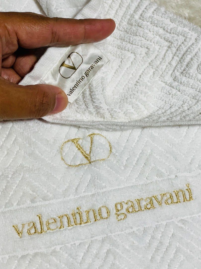 Lanvin Paris hand towel - White (Category: Towels, Napkins & Holders) located in Mandaue City. Submitted by chuchi152615 (Listing ID 1432507901, Image 3). Description: .