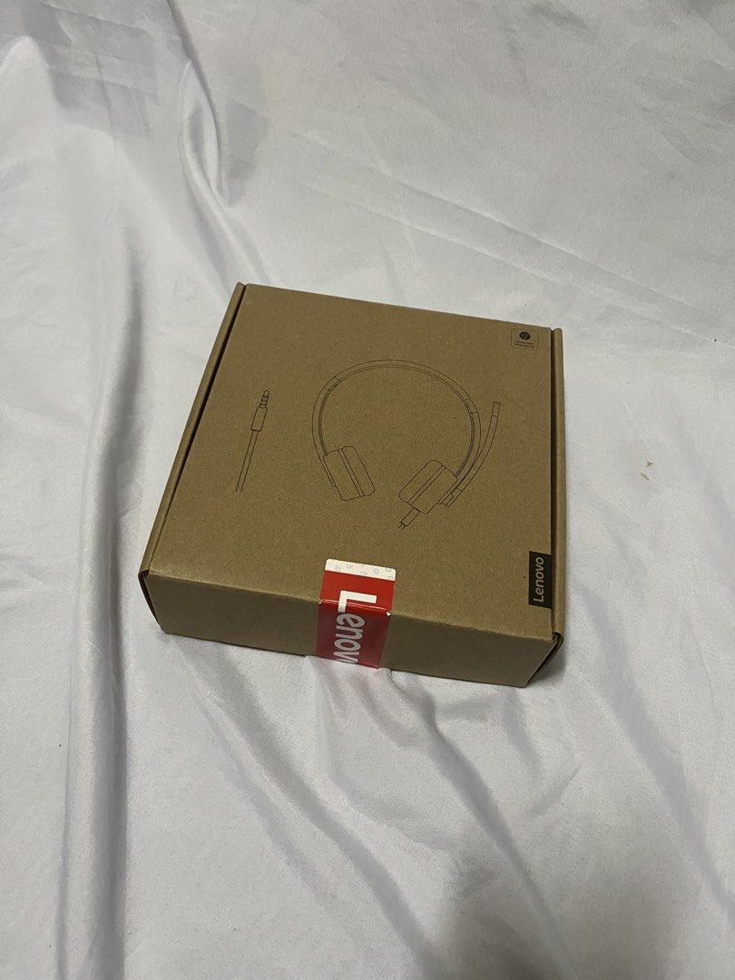 Lenovo Headset 100 Stereo Analog (Category: Headphones & Headsets) located in Muntinlupa City. Submitted by ninenine.collective (Listing ID 1432545538, Image 3). Description: Lenovo Headset 100 Stereo Analog Brandnew P 500 only ( SRP P 1,395 ) .