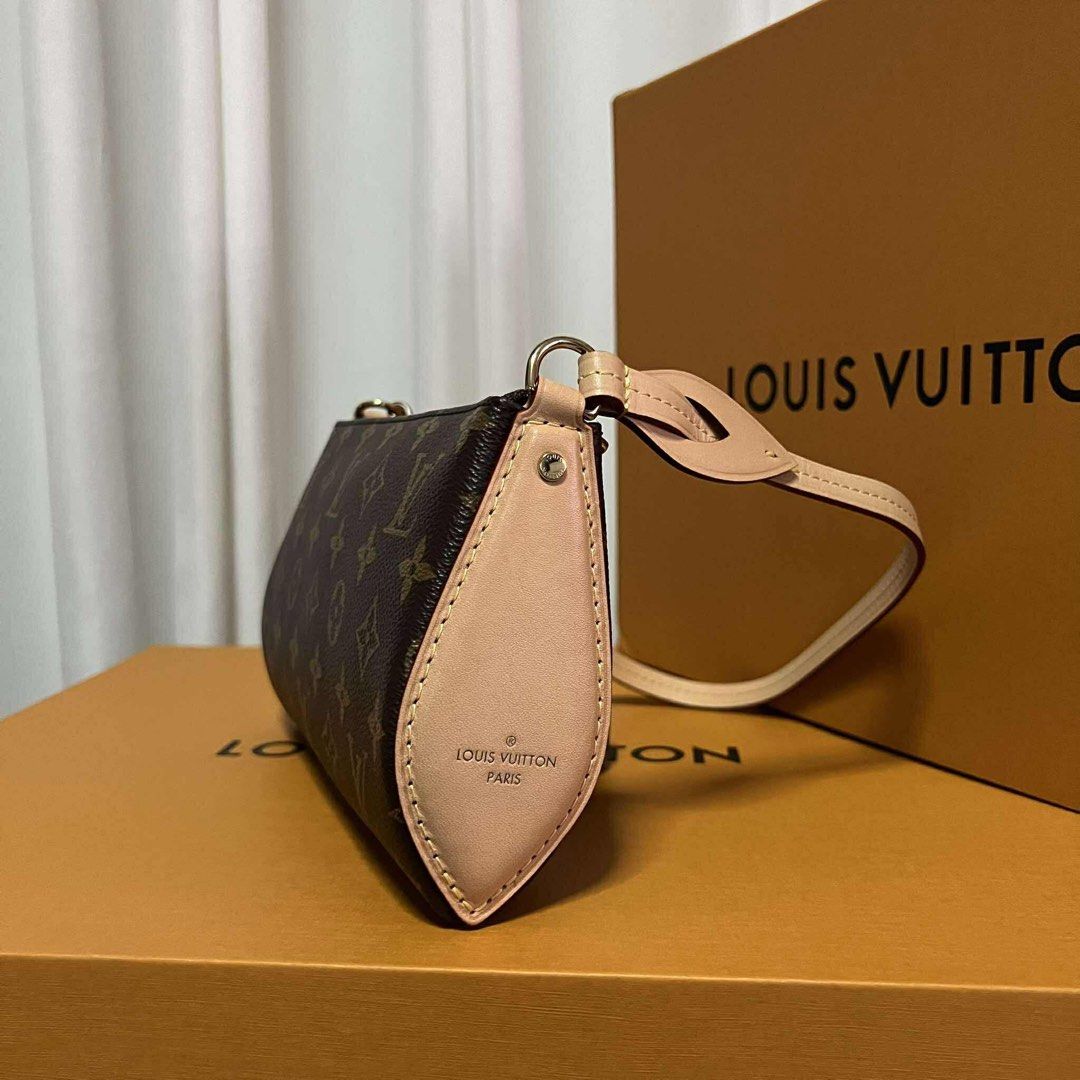 LV pochette tirette (Category: Luxury Bags & Wallets) located in Paranaque City. Submitted by kgmgiftedph20 (Listing ID 1432523700, Image 3). Description: .