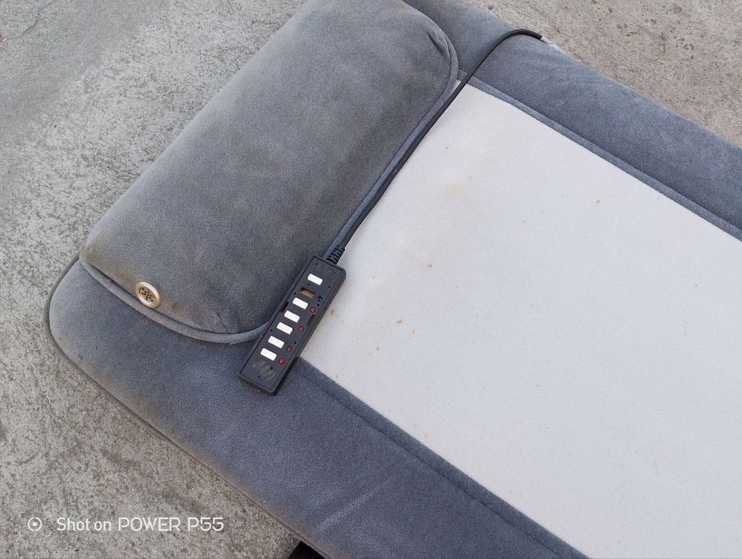 Massaging Therapy Bed Machine japan 100V (Category: Massage Devices) located in Bulacan. Submitted by ton0774 (Listing ID 1432562874, Image 3). Description: Massaging Therapy Machine japanese 100Volts 3k only Perefectly working may tapal lang ng duct tape yung kaprasong part ng wire nya Pulilan Bulacan Area.
