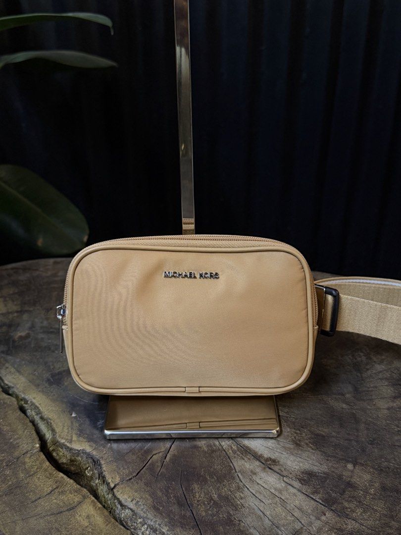 Michael Kors beltbag (Category: Cross-body Bags) located in Batangas. Submitted by declutterwithclare_ (Listing ID 1432505363, Image 1). Description: Original mk belt bag Like new condition ✨ Used once only brandnew bought.
