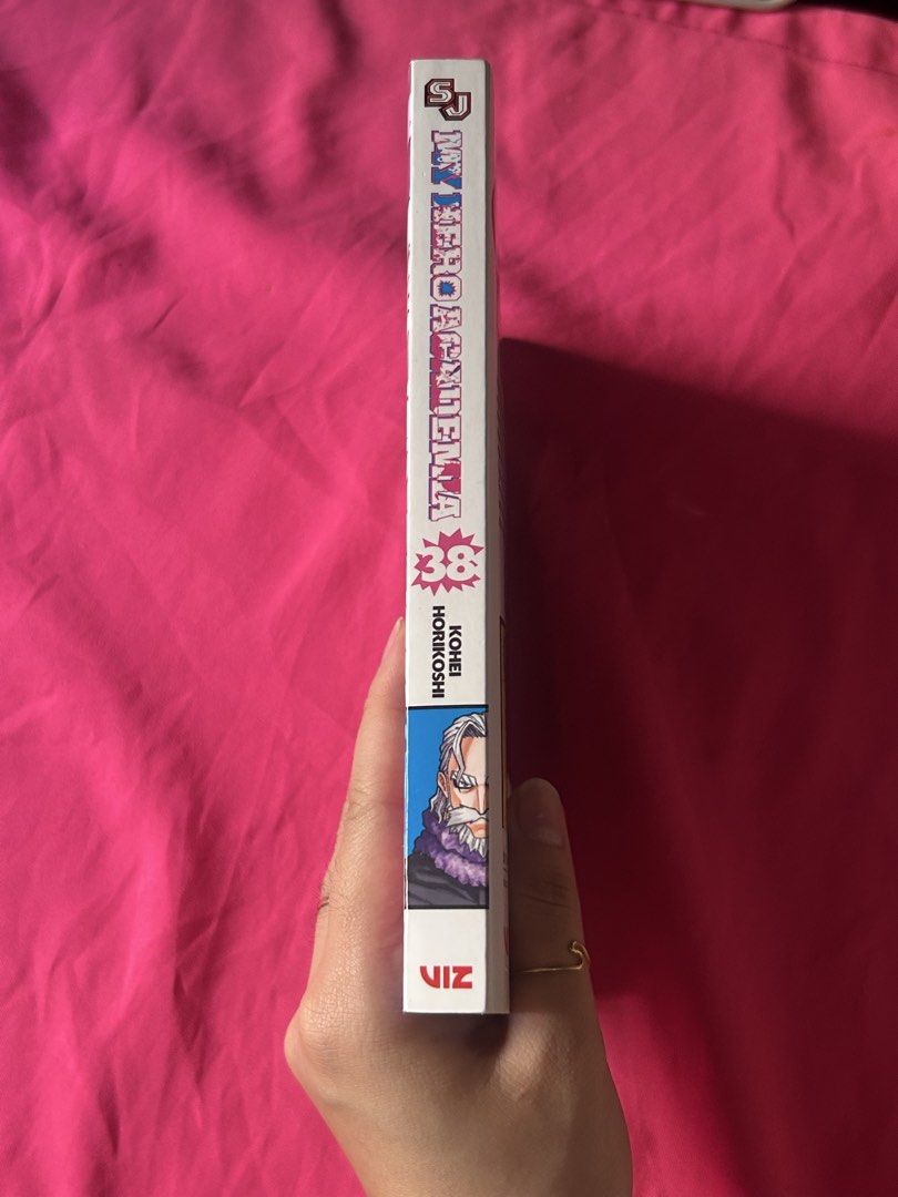 My Hero Academia Vol. 38 - Paperback (Category: Comics & Manga) located in Manila. Submitted by cleverberry (Listing ID 1432459440, Image 3). Description: book details: - title: my hero academia manga vol. 38 - himiko toga cover - bought from fully booked in 2025 - original price: ₱671 - open to negotiations for sure buyer product condition: - brand new, removed packaging but with original tag - only on display mod: jnt mop: gcash only, payo - sh