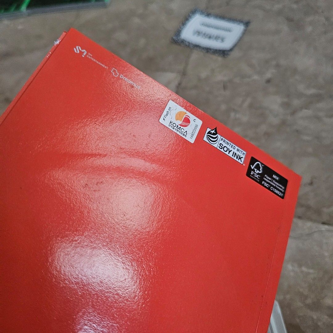 nct 127 2baddies album + mark pc (Category: CDs & DVDs) located in Rizal. Submitted by 131benta (Listing ID 1432458711, Image 2). Description: — complete set — upper front of pb is damaged; pc in good condition — payo only. — mop: bpi, seabank — mod: direct j&t — packing fee is 15 PHP..