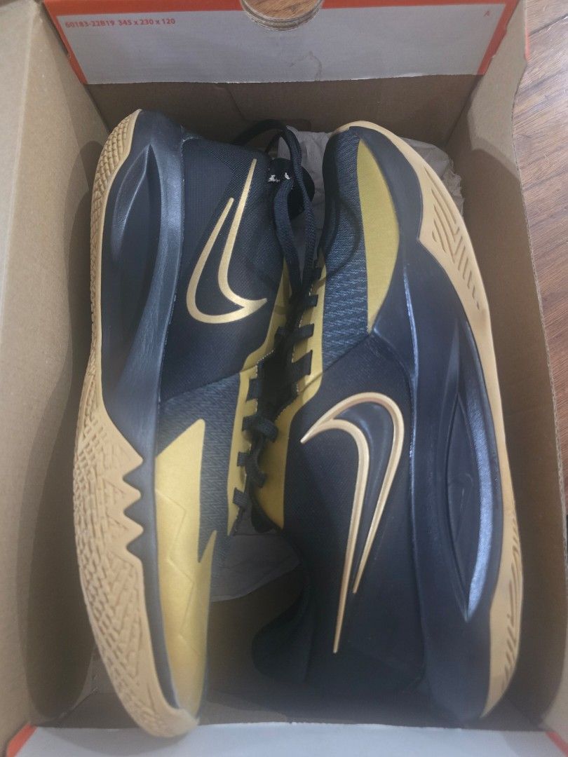 Nike Precision 6 - Size 11.5 (Category: Sneakers) located in San Fernando. Submitted by jaywill8 (Listing ID 1432474287, Image 2). Description: - Nike Precision 6 - Size: 11.5 - Color: Black and Gold - Includes original box - Limited stock available - DM to order.