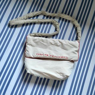 (Category: ) located in . Submitted by yeppinjunni (Listing ID 1432499087, Image 1). Description: .