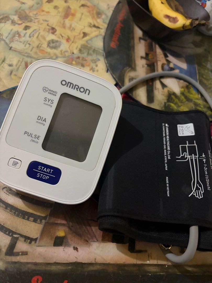 Omron Blood Pressure Monitor (Category: Health Monitors & Weighing Scales) located in Manila. Submitted by spideynoswipin (Listing ID 1432434397, Image 2). Description: Hello! For sale, Used only a few times, gift ng uncle ko from states, barely using it. - Omron blood pressure monitor - Digital display for systolic, diastolic, and pulse - Easy start/stop operation - Cuff size: 22-32cm Can do shipping via lalamove (metro manila area) buyer should