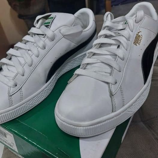 Original PUMA Basket White Size 9.5US (M) (Category: Sneakers) located in Antipolo. Submitted by avasoundsvisualmusic (Listing ID 1432446685, Image 1). Description: Original PUMA Basket White Size 9.5US (M) with Original Box Php 1,500.00 (LAST PRICE NA PO)) RFS too big, used only for x2-x3 Pick Up area Marikina or Antipolo.