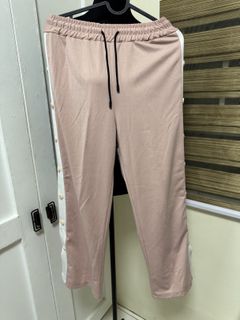 (Category: ) located in . Submitted by milleshoppppp (Listing ID 1432562023, Image 1). Description: .
