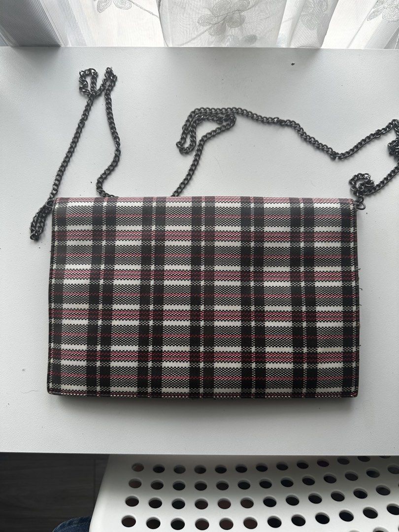 Pomikaki (PMK) - Plaid Shoulder Bag with Chain Strap (Category: Shoulder Bags) located in Manila. Submitted by jules_declutters (Listing ID 1432426312, Image 2). Description: Well used Pics of leather cracking at end Beside leather cracking, exterior and chain is in good condition With dustbag, guaranteed authentic (gift from tita) Price negotiable to sure buyers, sf shouldered by buyer RFS: Decluttering MOP: Gcash Only MOD: Any same day couriers