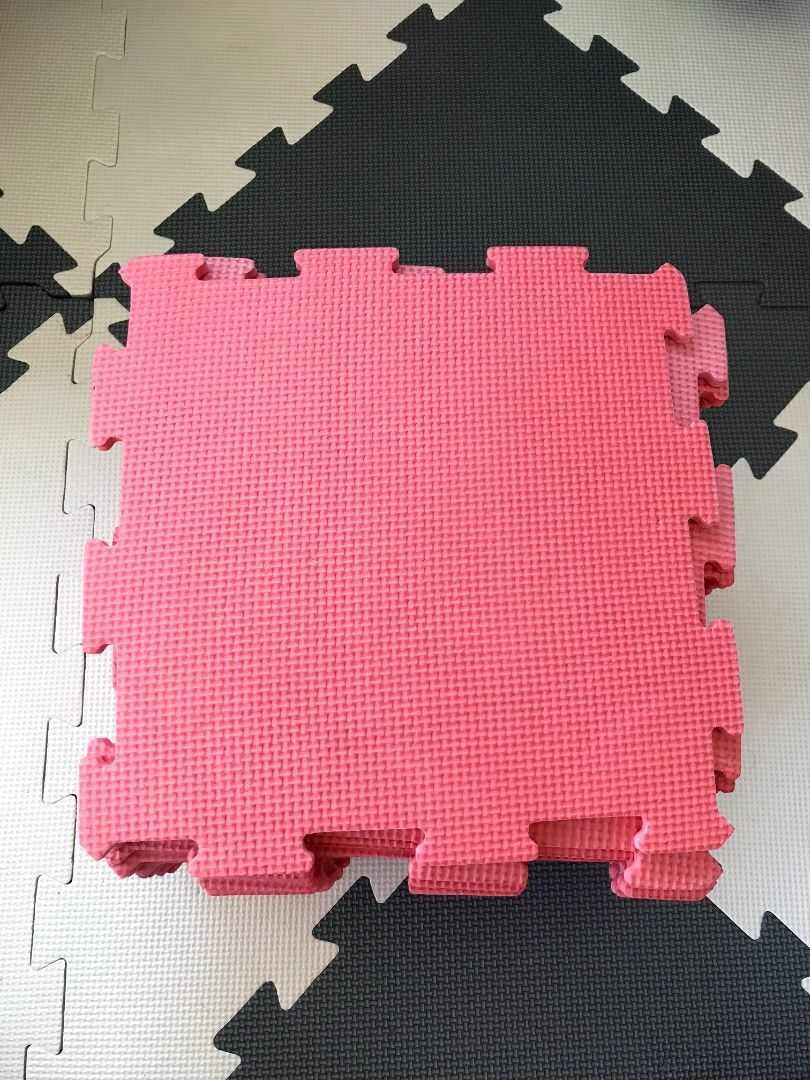 Puzzle Mat/Play May, 20pcs 30x30cm, pink (Category: Other Kids Furniture) located in Cavite. Submitted by mommyd.clutter (Listing ID 1432395063, Image 1). Description: ➡️some mat have faded part, some with markings ‼️Please manage your expectations as these items are preloved/used..