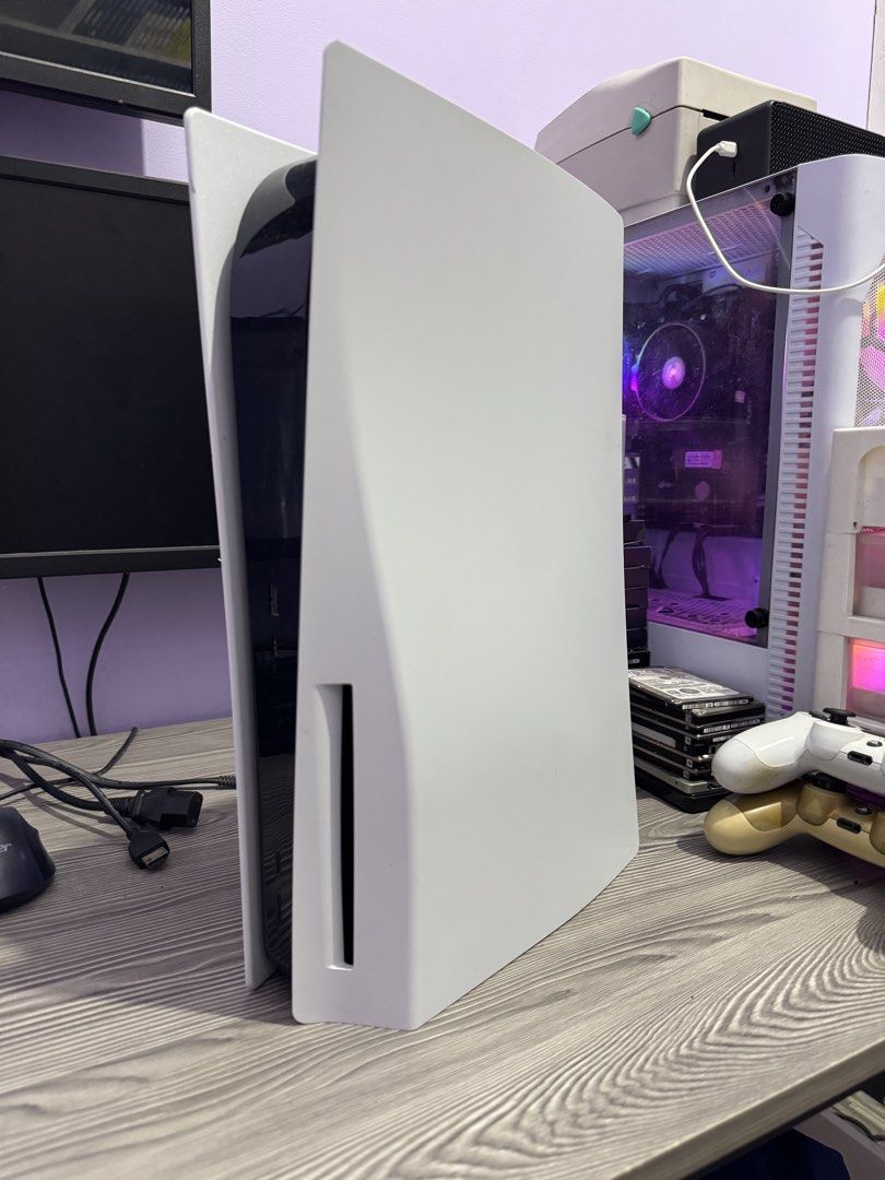 RUSH Defective PS5 (no power) (Category: PlayStation) located in Manila. Submitted by 828gamingphmnl (Listing ID 1432407893, Image 1). Description: Defective PS5 for sale - no power, ayaw mag on kayo na magpaayos - no refunds, nakalagay na issue - unit, power cable, hdmi cable, no controller P5,000 fixed.