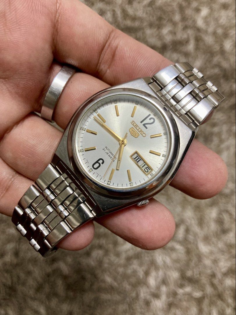 Seiko 5 “Explorer Dial” (Category: Men's Watches) located in San Fernando. Submitted by klaydosias (Listing ID 1432465657, Image 3). Description: Seiko 5 “Explorer Dial” Caliber 7s26 Automatic Movement 38mm Case Diameter Newly Service Newly Buff Stainless Steel Inclusion: Watch only ₱2,800🏷️ Pm for more details: 📞- 09150191859.