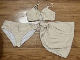 (Category: ) located in . Submitted by poshthreadsph (Listing ID 1432423521, Image 1). Description: .