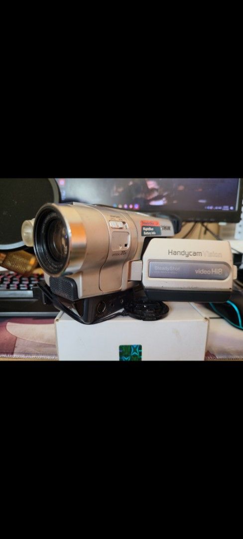 Sony Handycam CCD-TRV318 (Category: Video Cameras) located in Las Pinas. Submitted by rogelio_sama (Listing ID 1432454728, Image 3). Description: Selling Sony Handycam CCD-TRV318 +Camcorder looks presentable +Clean Tape deck +Handstrap intact w/ original lens cap +Includes 1 dead battery -Screen is Delaminating, normal for camcorders. Selling this as Untested, Defective or For Parts as I have no means to test it. Selling this for 2000 php negotia