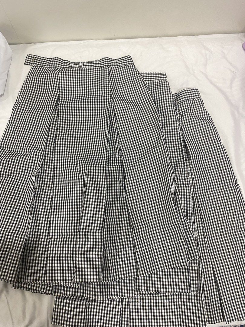 St Paul University QC Shs Uniform set (Category: Sets or Coordinates) located in Manila. Submitted by trufflepasta_ (Listing ID 1432523696, Image 2). Description: 3 pcs blouse - size small 3 pcs skirt - size small (waistline 23-24) 1 pair cufflinks Take all for 1,200 pesos.