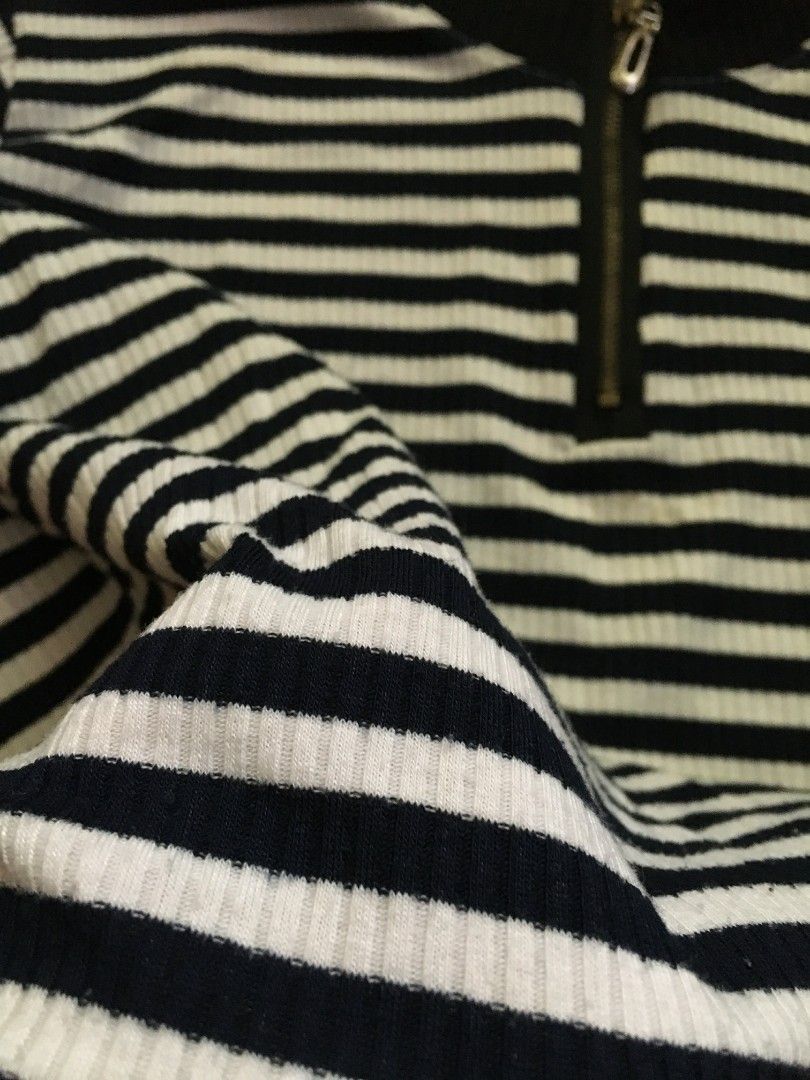 Stripe crop jacket for girls (size small) (Category: Coats, Jackets and Outerwear) located in Bulacan. Submitted by cosmos_thrift (Listing ID 1432443682, Image 2). Description: •Title: Stripe crop jacket for girls (size small) •Description: small •Price: PHP 250 •Payment Methods: Gcash •Delivery options (shoulder by buyer): J&T, Grab, Lalamove, Angkas PLSS MANAGE YOUR EXPECTATIONS. PRELOVED ITEMS, NEEDS WASHING. NO CANCELLATION.