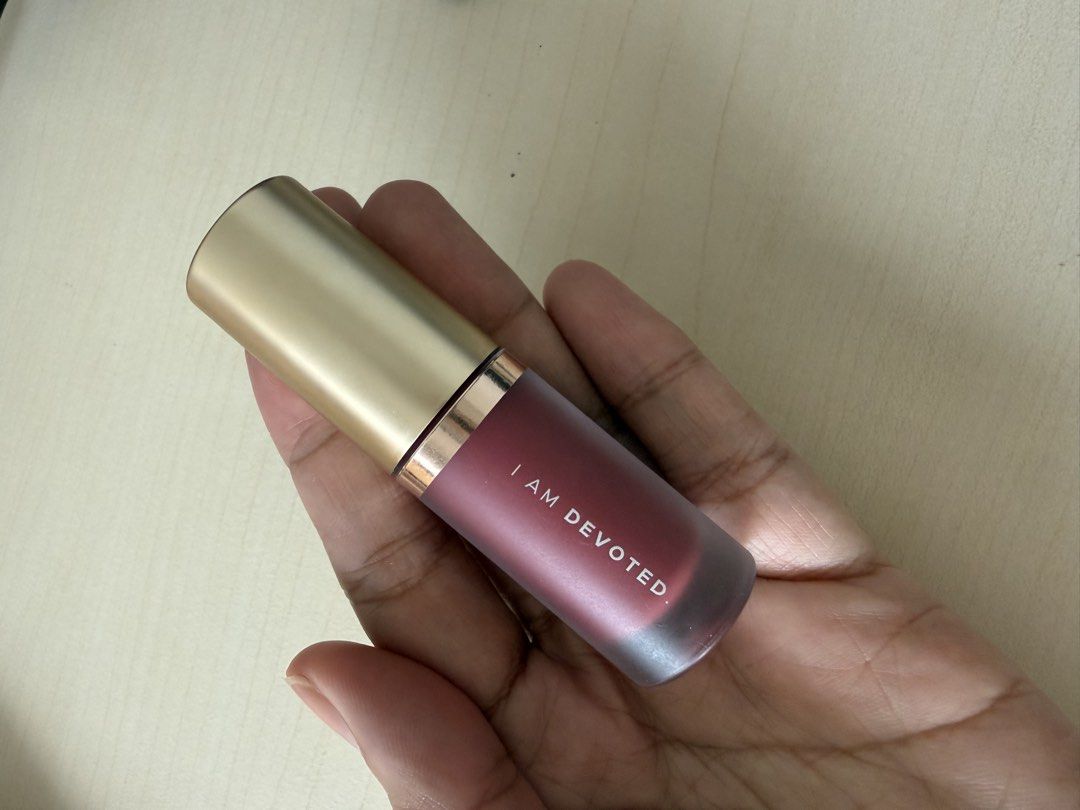 Strokes Dear Blush - Vixen (Category: Makeup) located in Mandaluyong City. Submitted by kaamg (Listing ID 1432392525, Image 2). Description: - Strokes Dear Blush in Vixen shade. - Deep, cherry red, suitable for cool undertones - just swatched - retails for PHP 448 - last price posted, selling low already .