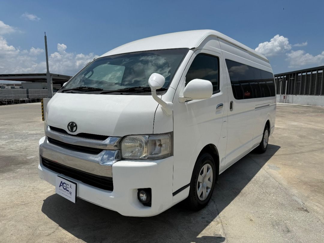 Toyota Hiace Commuter (Category: Used Commercial Vehicles for Sale) located in Singapore. Submitted by ace.andylsc007 (Listing ID 1432547601, Image 1). Description: The Toyota Hiace Commuter is a highly versatile minibus known for its reliability and ability to transport large groups, typically seating between 12 to 15 passengers. It is a popular choice for both family travel and commercial fleet needs. Performance & Engine Modern variants are ty