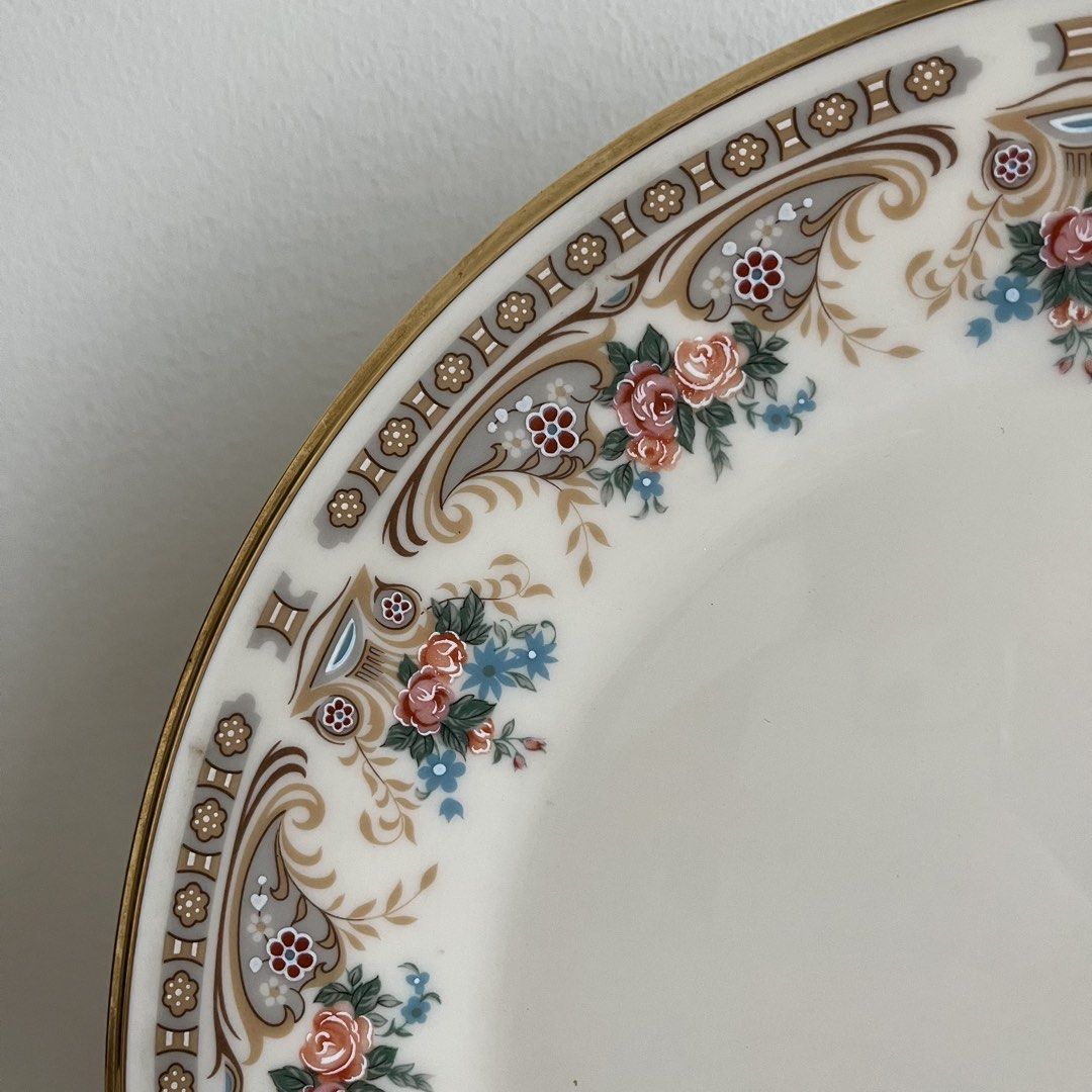 [VINTAGE] Lenox Versailles Dinnerware Set (Category: Dinnerware & Cutlery) located in Makati City. Submitted by happycloset5 (Listing ID 1432411794, Image 3). Description: This is from my grandmother's personal collection bought in the 1980s. It was just on display in her glass cabinet. A 20-piece elegant Lenox Versailles dinnerware set. It features a cream-colored base with a floral and gold rim design. Inclusion: (4 pcs) 3" teacup + (4 pcs.) sa