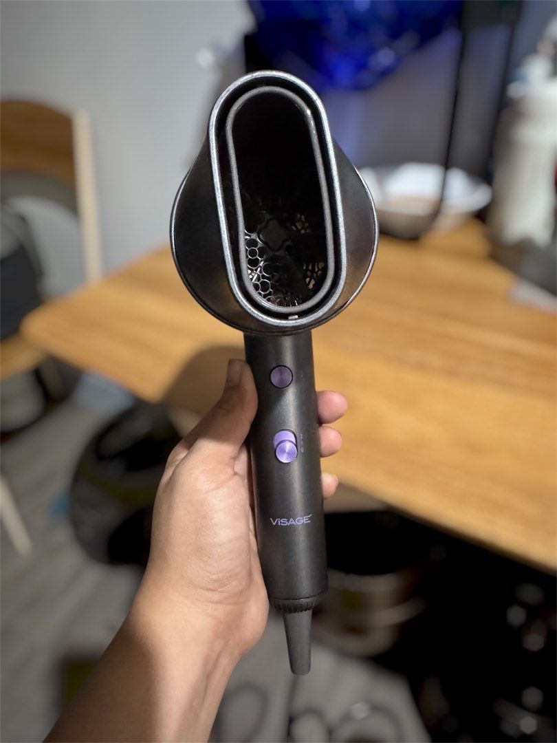 Visage Ionic Hair Dryer 💜 (Category: Hair) located in Lapu Lapu. Submitted by axl.rose05 (Listing ID 1432409988, Image 1). Description: Visage Ionic Hair Dryer (AU Surplus) 💜 💰 Price: ₱800 Achieve salon-quality drying at home! This Visage Ionic Hair Dryer is designed for fast drying while keeping your hair smooth and frizz-free. It features a sleek, ergonomic design that’s lightweight and easy to handle. ☑️Product Highlights: • Ionic Technolog