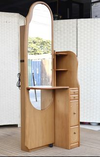 (Category: ) located in . Submitted by FurnitureGallery (Listing ID 1432445525, Image 1). Description: .