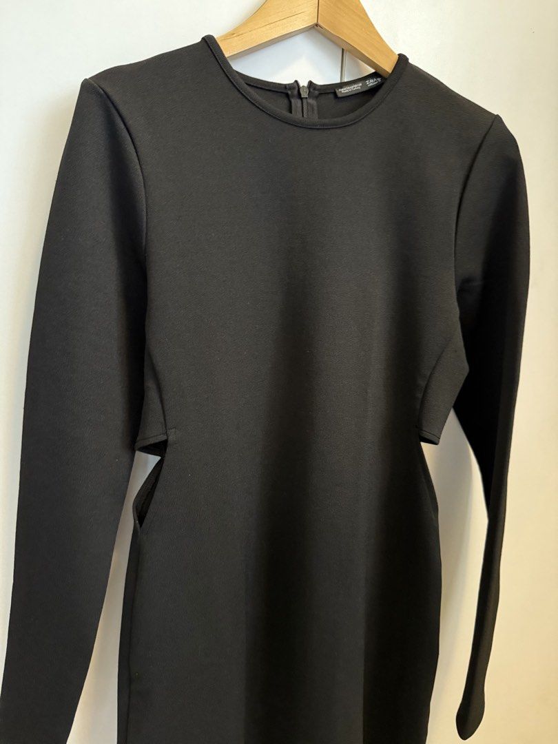 Zara Black Cutout Dress (Category: Dresses) located in Manila. Submitted by shopsbyncs (Listing ID 1432451095, Image 2). Description: .