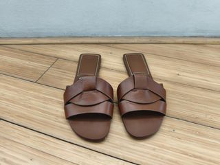 (Category: ) located in . Submitted by smilefashion08 (Listing ID 1432410218, Image 1). Description: .