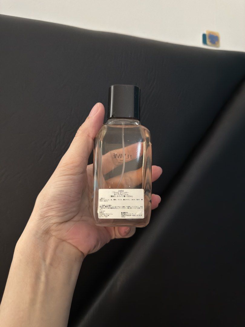 Zara Homme Perfume 50ml (Category: Fragrance & Deodorants) located in Magalang. Submitted by zellyyy96 (Listing ID 1432421293, Image 2). Description: - Zara Homme perfume - 50ml bottle - Black cap - Clear bottle - Japanese text on the label - Stylish design.