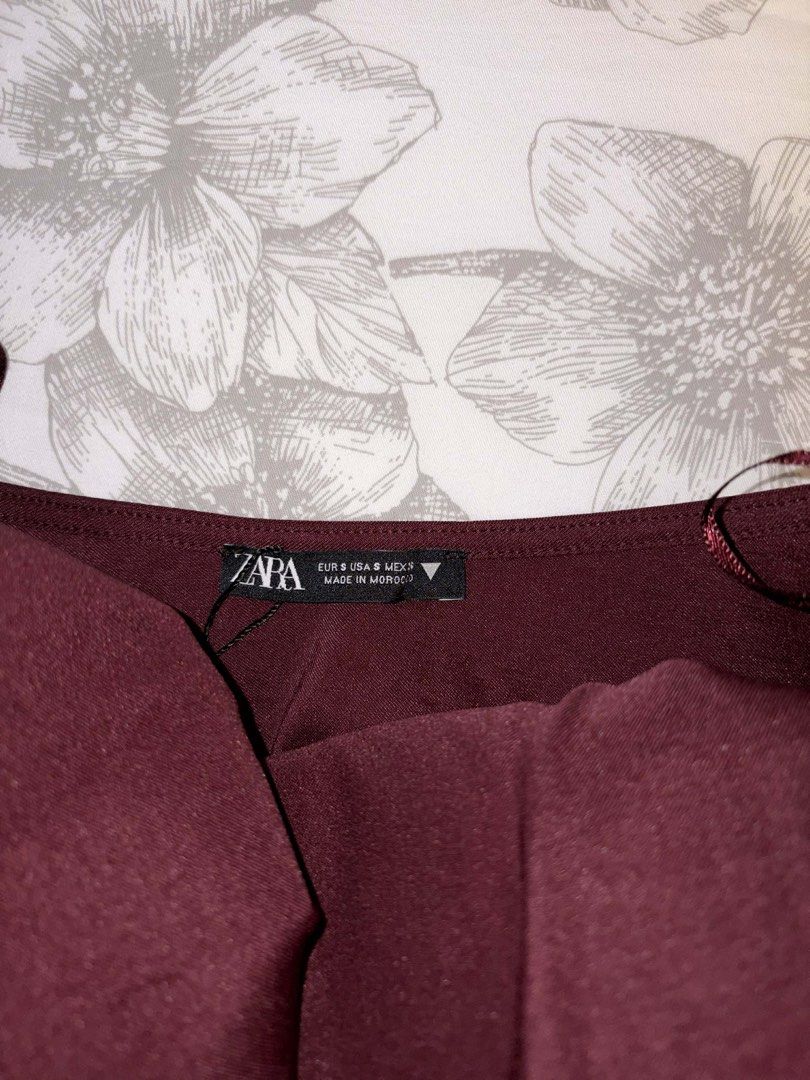 Zara Strapless Top (Category: Sleeveless) located in Cabuyao City. Submitted by declutter_w_mee (Listing ID 1432499053, Image 3). Description: slight thread issue on the side (not obvious) .