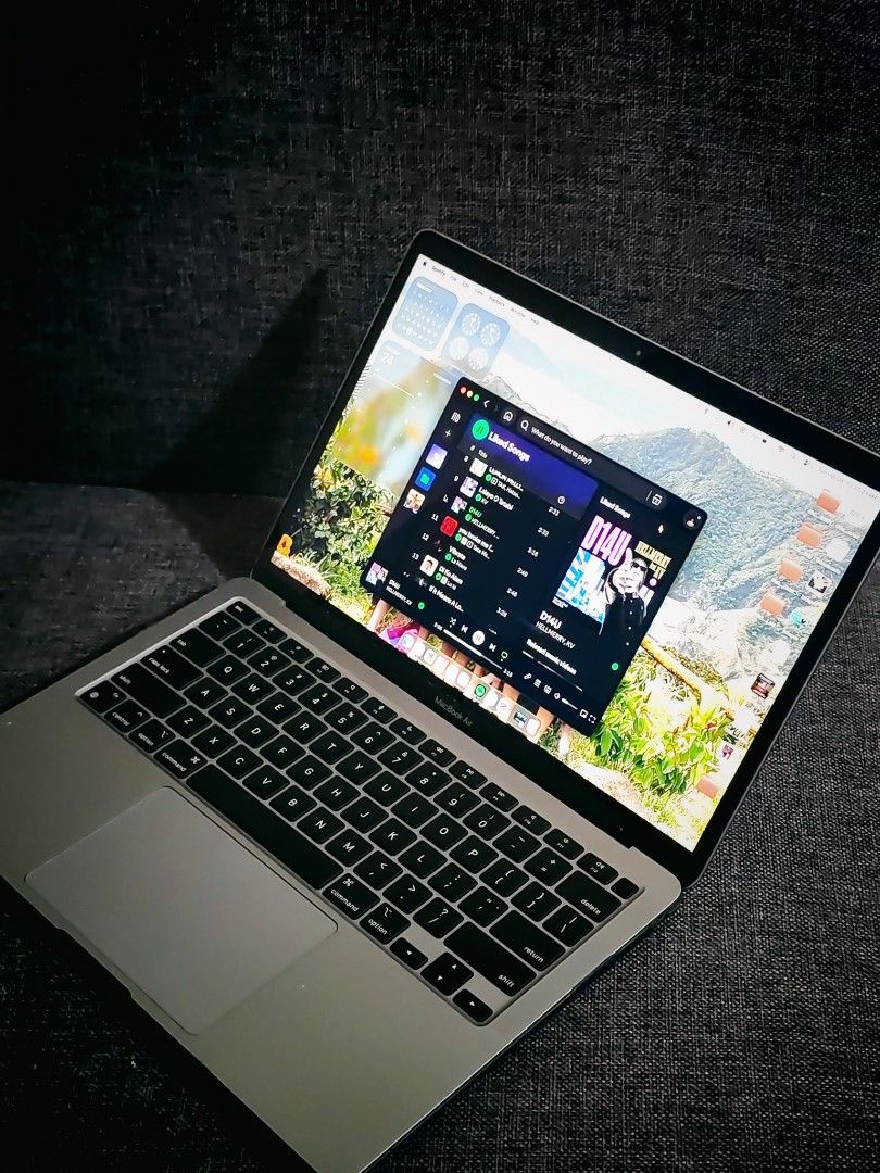 Apple Macbook Air M1 256gb (Category: Laptops & Notebooks) located in Tarlac. Submitted by ayasellthingz (Listing ID 1432768577, Image 3). Description: No issue Long battery life With charger + box Rfs. Emergency funds Meet up within Tarlac City or nearby No to shipping, cod..